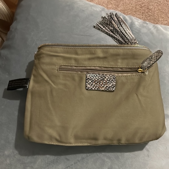 NWT G.I.L.I. Blue Cobra Leather Pouch with Tassel - Picture 3 of 4